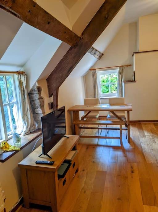 The Old Granary Farm Cottage 애버게이브니 외부 사진